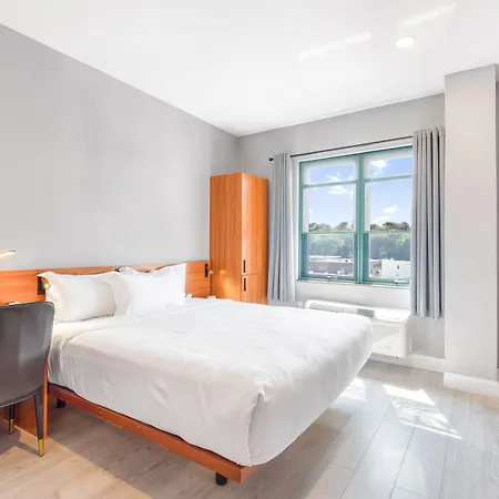 Liberty View Brooklyn Hotel 3*