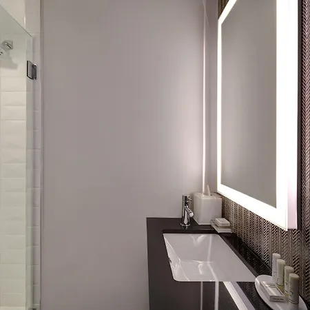 Springhill By Marriott Midtown Manhattan/park Ave 3*
