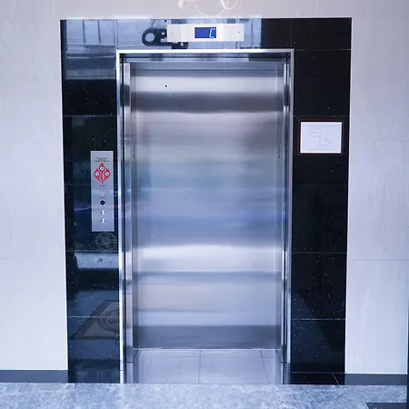 Mint Jfk Airport Hotel 3*