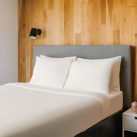 Hotel The Industrialist Brooklyn 4*