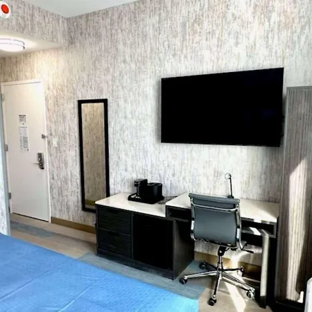 Hotel Super 8 By Wyndham Brooklyn Pennsylvania Ave 2*