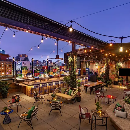 Hotel Moxy Nyc East Village 3*