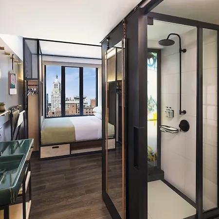 Hotel Moxy Nyc East Village 3*