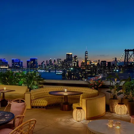 Moxy Brooklyn Williamsburg Hotel 3*
