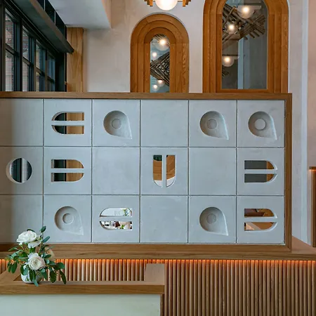 Moxy Brooklyn Williamsburg Hotel