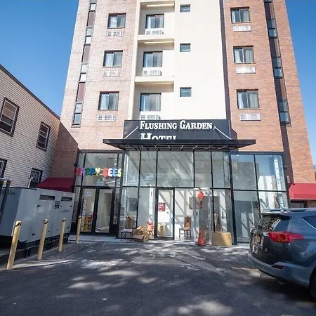 Flushing Garden Hotel 2*