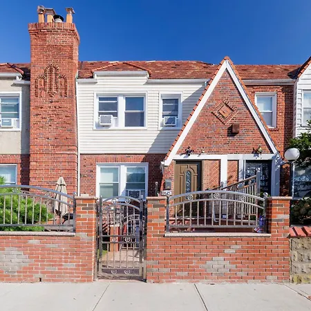 Holiday home The Oasis Duplex 12 Minutes Away From Jfk