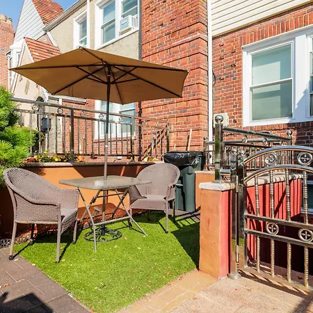 The Oasis Duplex 12 Minutes Away From Jfk