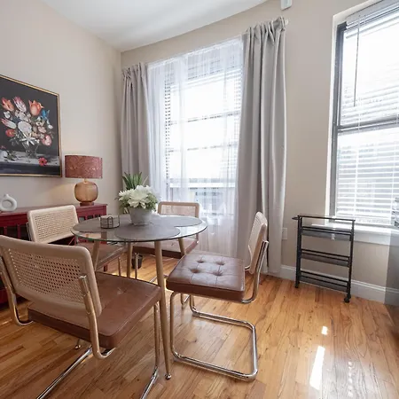 Sunlit 2br Park North Elevator & Laundry *