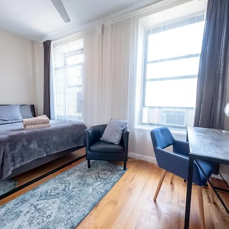 Apartment 3br Two Blocks To Park Elevator, Laundry, Virtual Doorman