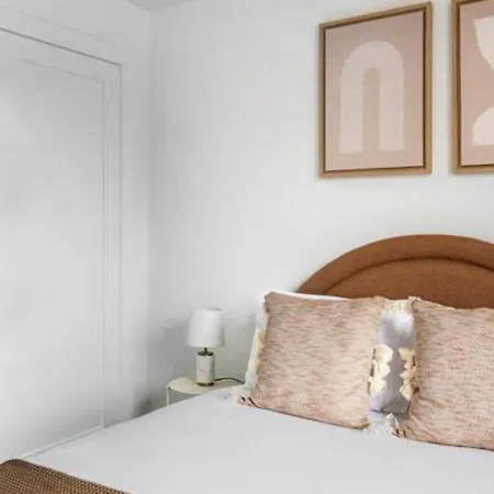 3br Furnished Loft In Midtown West *