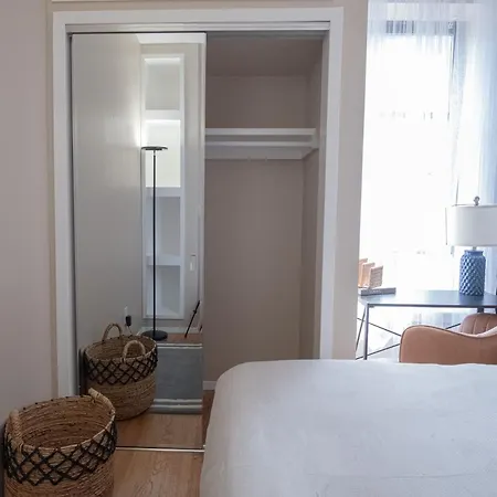 Sunlit 2br Park North Elevator & Laundry * New York