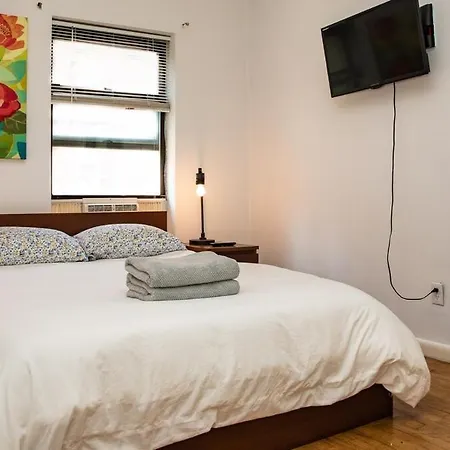 3br Loft! Mins To Time Square!, June To Aug 90 Days Required Apartment New York