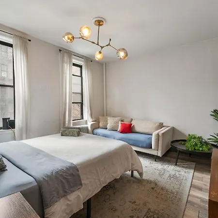 Cozy 2br In Nyc! Lenox Hill!, June To Aug 90 Days Required Apartment New York