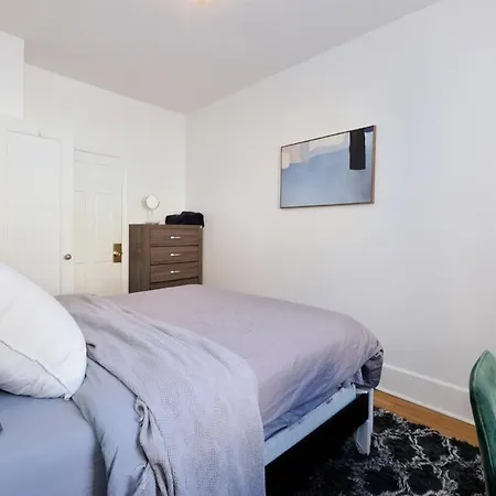 5 Bedroom 2 Bath I Full Floor I Midtown Apartment *