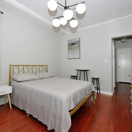 Cozy Near Park!, June To Aug 90 Days Required Apartment