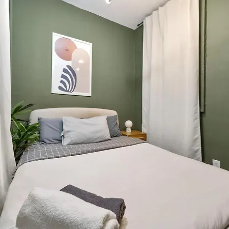 Apartment Cozy 2br In Nyc! Lenox Hill!, June To Aug 90 Days Required New York