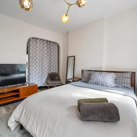Apartment Cozy 2br In Nyc! Lenox Hill!, June To Aug 90 Days Required