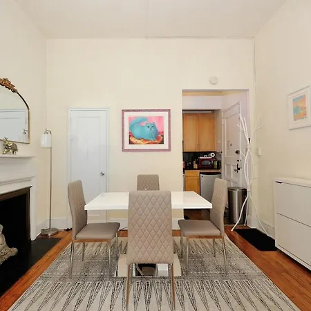 Prime Location Murray Hill! Grand Station!, June To Aug 90 Days Required Apartment