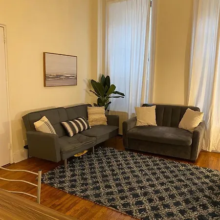 5 Bedroom 2 Bath I Full Floor I Midtown Apartment