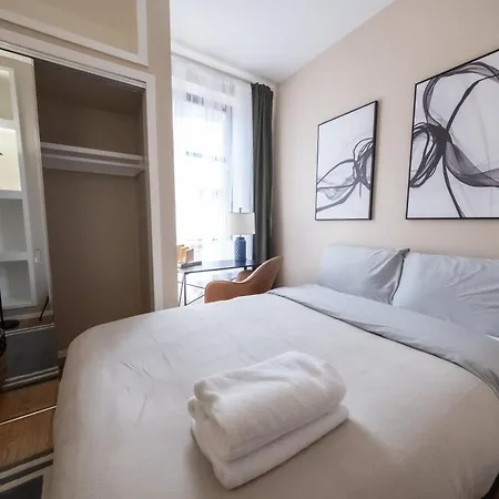 Apartment Sunlit 2br Park North Elevator & Laundry New York