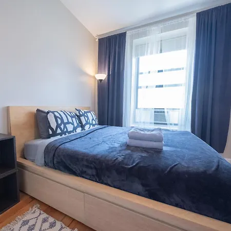 3br Two Blocks To Park Elevator, Laundry, Virtual Doorman Apartment