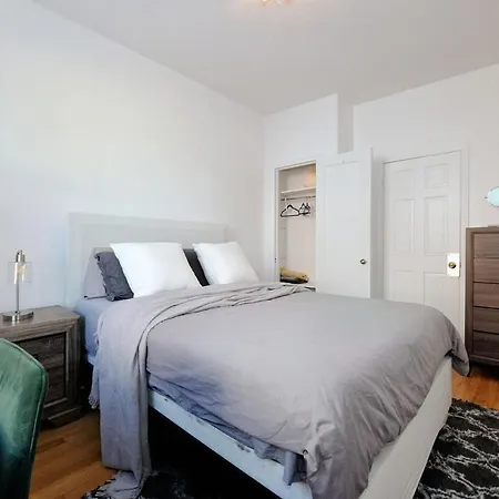 5 Bedroom 2 Bath I Full Floor I Midtown