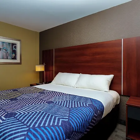 Hotel Sky Flushing/laguardia Airport 4*