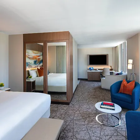 Courtyard Manhattan/midtown West 4*
