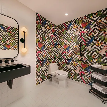 Moxy Nyc Lower East Side Hotel