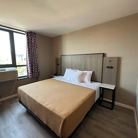 Hotel Regal & Laguardia 3*