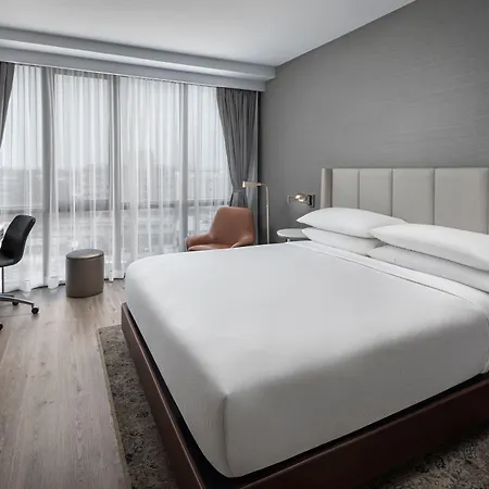 Hotel Four Points By Sheraton Flushing
