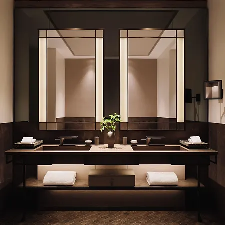 Hotel Aman