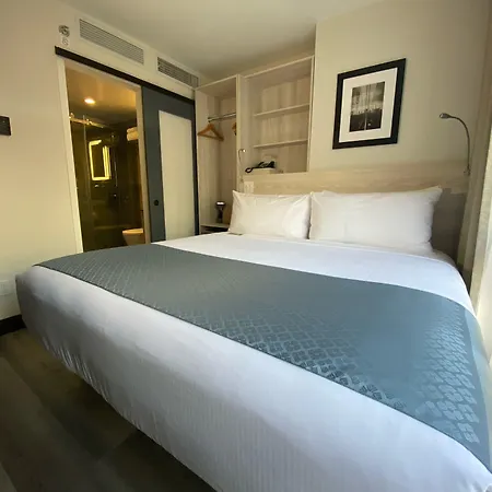 Wingate By Wyndham Midtown South/5th Ave Hotel