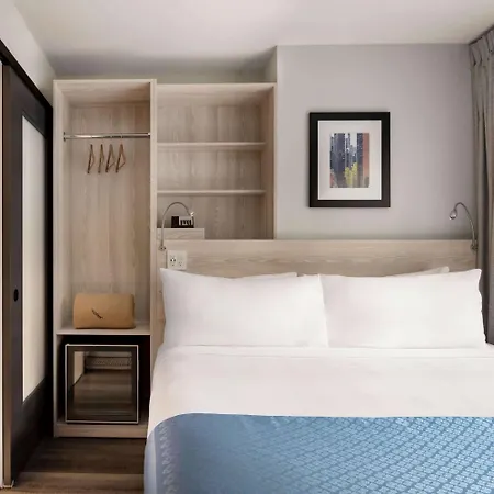 Wingate By Wyndham Midtown South/5th Ave Hotel