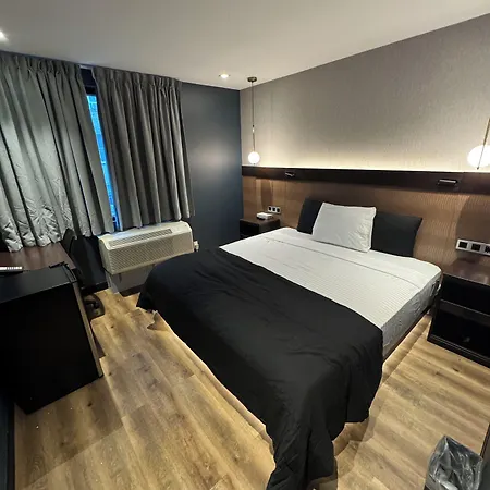 Mirage Brooklyn Hotel