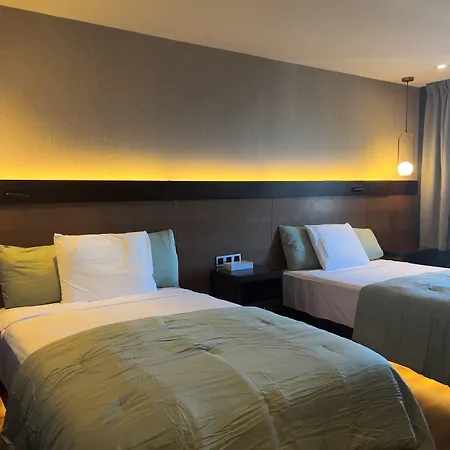 Hotel Mirage Brooklyn