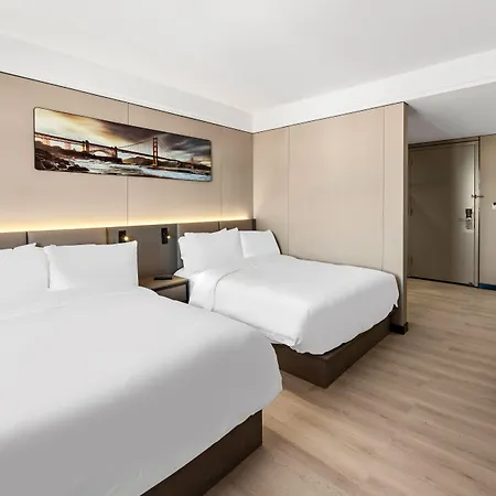 Ly Hotel 2*