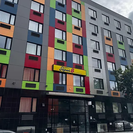 Super 8 By Wyndham Brooklyn Fulton Street Broadway Junction Hotel 2*