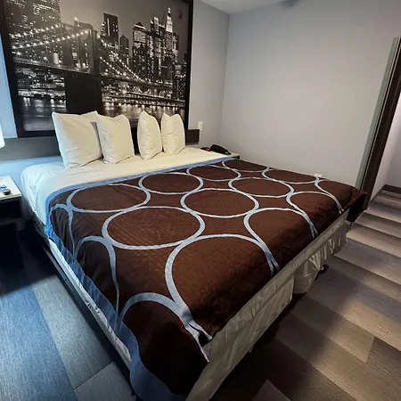 Super 8 By Wyndham Brooklyn Fulton Street Broadway Junction New York