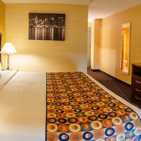 Elmhurst 3* New York