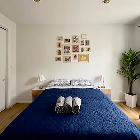 The Marquee House Guest house *