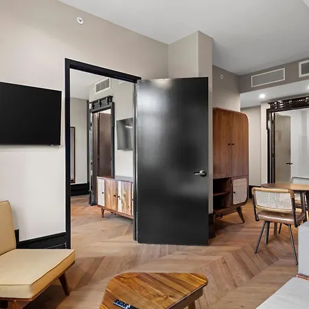Freeman 303 By Rove Travel - 1br With Shared Amenities