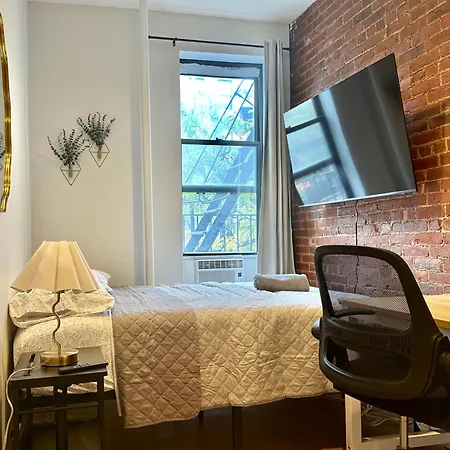The Marquee House Guest house New York