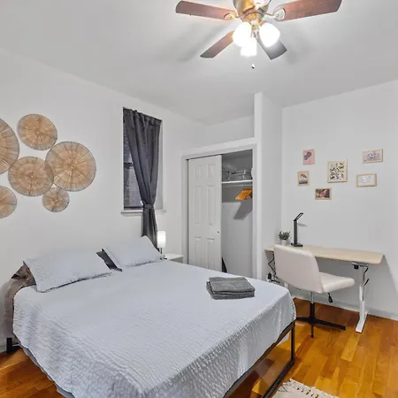 Times Square Heart - The Global Nook - Cozy Private *