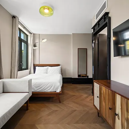 Freeman 303 By Rove Travel - 1br With Shared Amenities Holiday home *