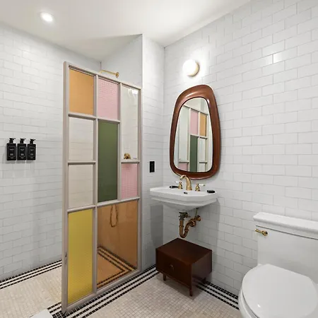 Freeman 303 By Rove Travel - 1br With Shared Amenities *