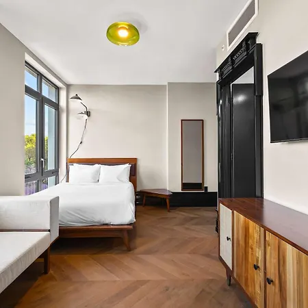 Freeman 503 By Rove Travel - 1br With Shared Amenities * New York