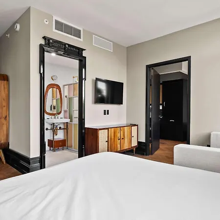 Freeman 503 By Rove Travel - 1br With Shared Amenities New York