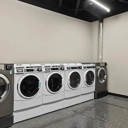 Freeman 901 By Rove Travel - With Shared Amenities New York